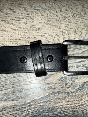 Classic Black Leather Men's Belt - Sleek Everyday Style